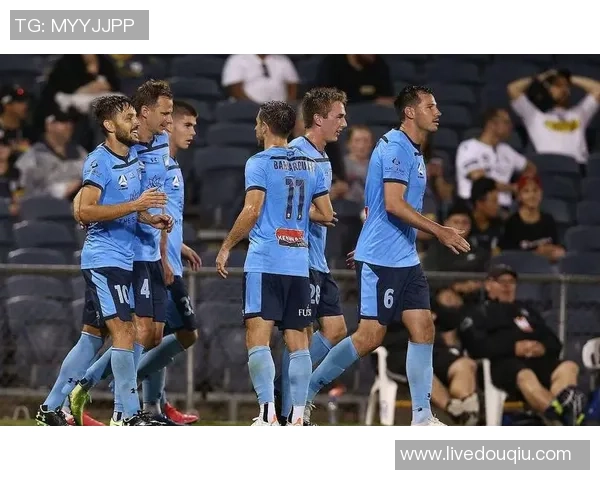 悉尼FC迎战新城堡全力争胜展现球队实力与激情