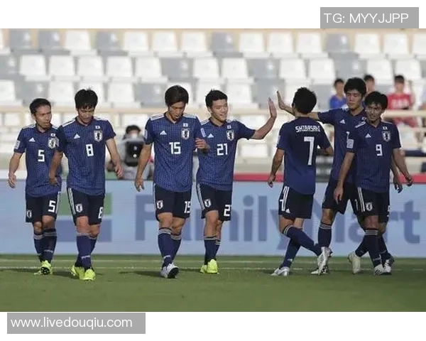 日本队在友谊赛中以三球优势战胜巴拿马队展现强大实力